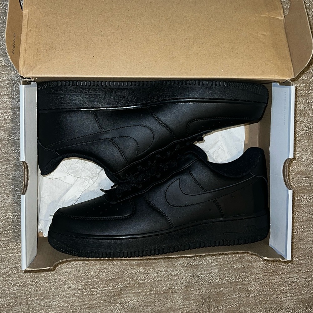 NEW Black Air Forces ❄️
